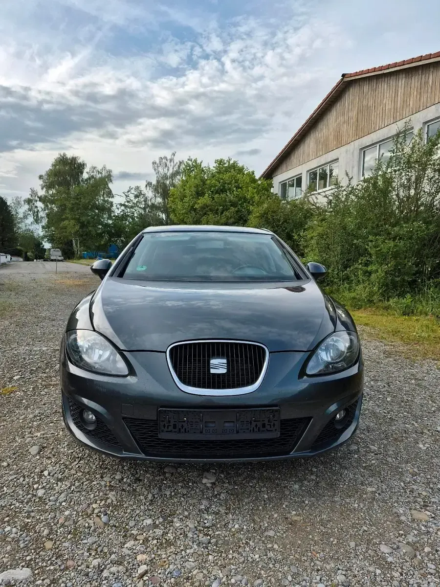 Gebraucht Seat Leon 125 PS (91 kW) 2012 Grau Kleinwagen