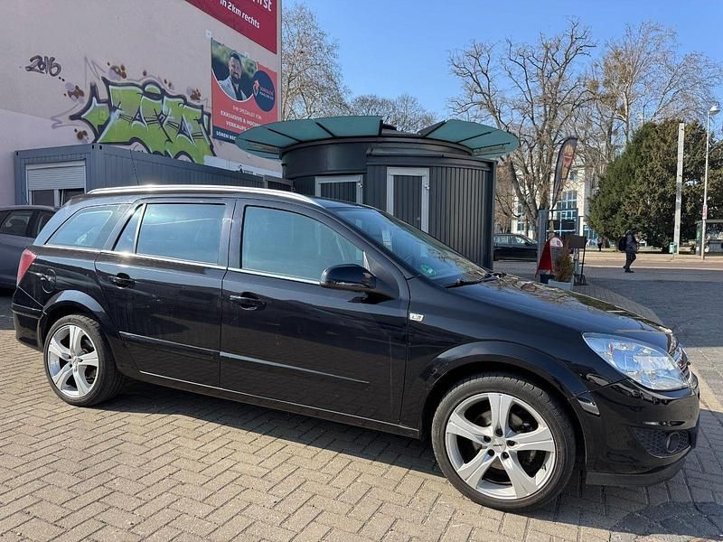 Gebraucht Opel Astra 116 PS (85 kW) 2009 Schwarz Kombi
