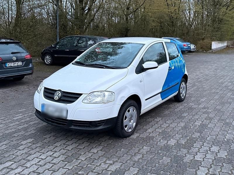 Gebraucht VW Fox 54 PS (39 kW) 2009 Weiß Kleinwagen