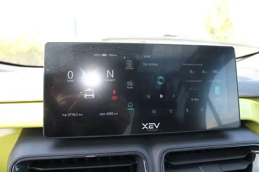 Gebraucht XEV Yoyo 14 kW (20 PS) 2024 Grau Kleinwagen