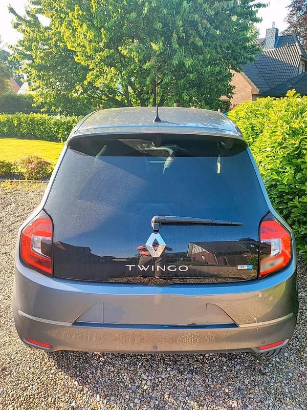 Gebraucht Renault Twingo Vibes 60 kW (82 PS) 2021 Grau Kleinwagen