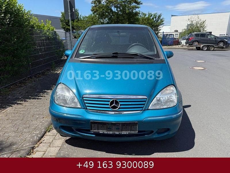 Blau Gebraucht 2001 Mercedes A140 Classic Van / Kleinbus | 950 € (Fairer Preis) - Bild 1/4