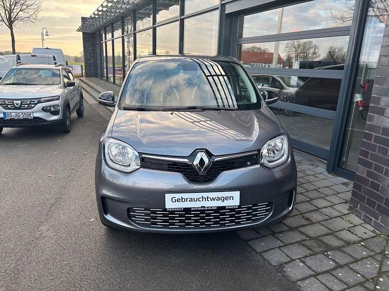 Gebraucht Renault Twingo Urban Night 65 PS (47 kW) 2024 Grau Kleinwagen