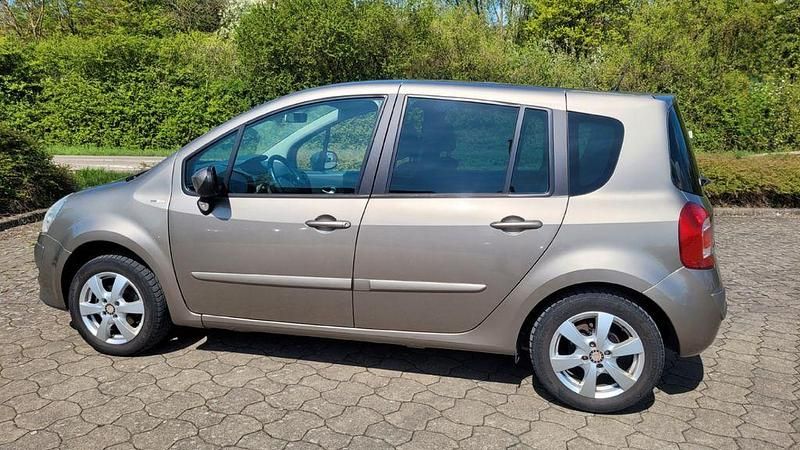 Gebraucht Renault Grand Modus Night&Day 88 PS (64 kW) 2012 Beige Van / Kleinbus