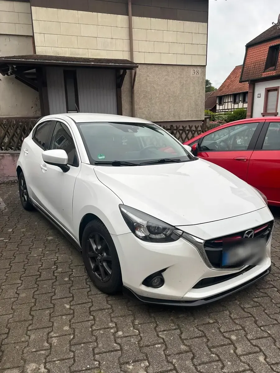 Gebraucht Mazda 2 90 PS (66 kW) 2016 Weiß Kleinwagen