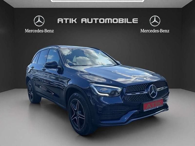 Gebraucht Mercedes GLC300e AMG 194 PS (142 kW) 2021 Cavansitblau (metallic) SUV