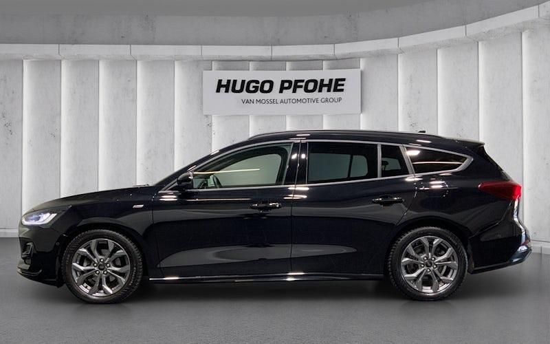 Gebraucht Ford Focus ST-Line X 116 PS (85 kW) 2023 Agate black Kombi