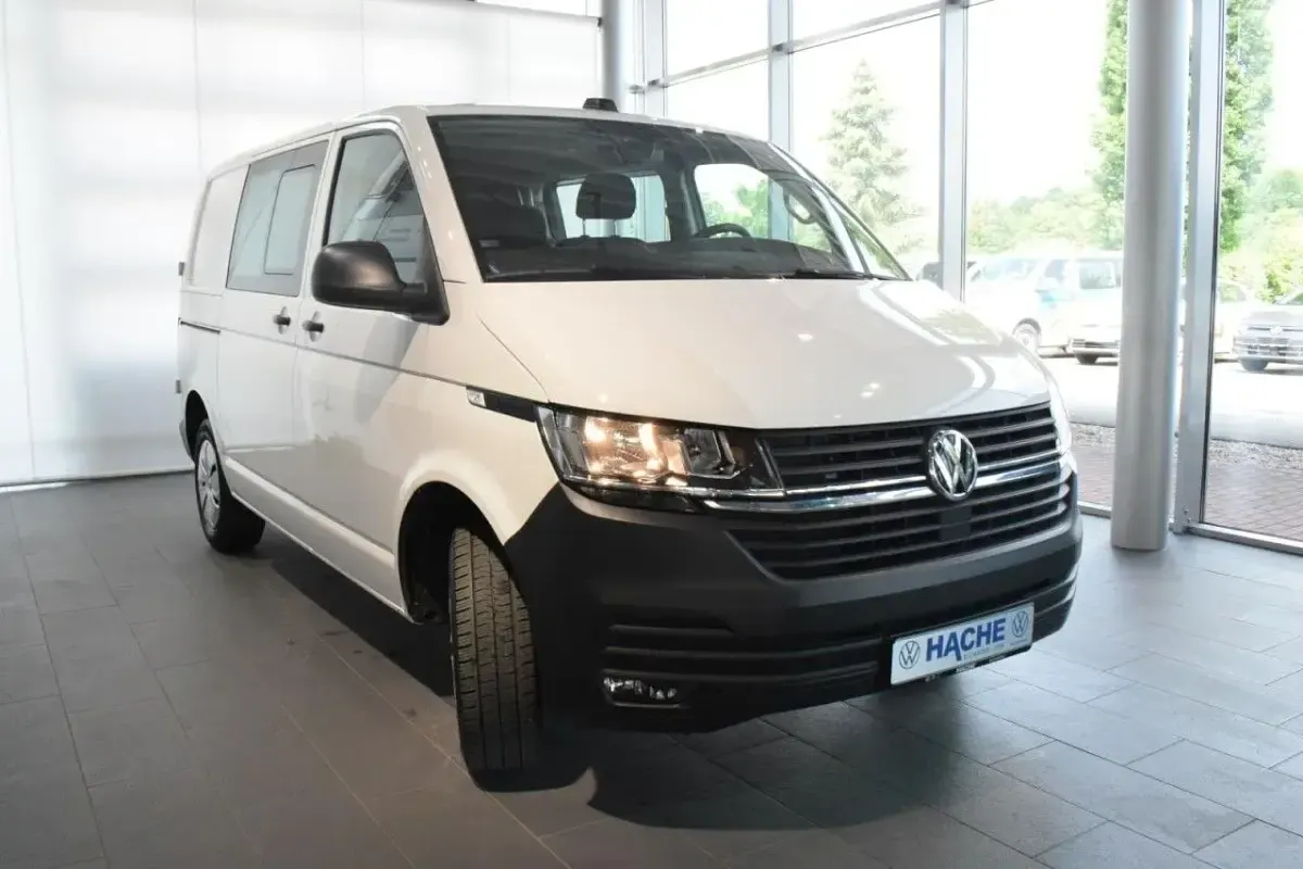 Gebraucht VW Transporter 150 PS (110 kW) 2023 Candy weiß Van
