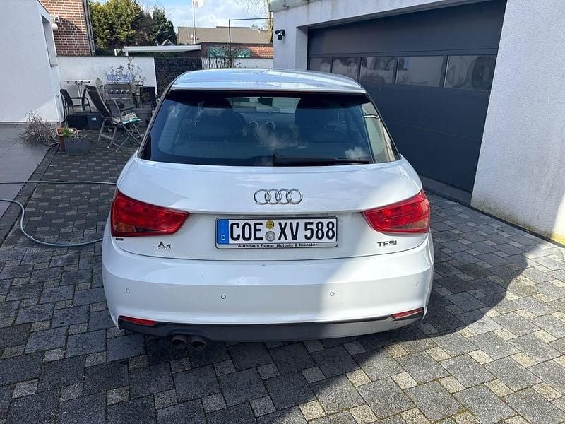 Gebraucht Audi A1 S-Line 125 PS (91 kW) 2015 Weiß Kleinwagen