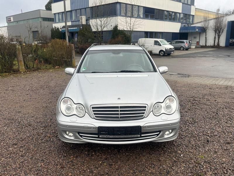 Gebraucht Mercedes C200 Avantgarde 163 PS (119 kW) 2007 Silber Kombi