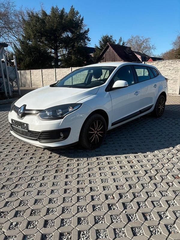 Gebraucht Renault Mégane GrandTour 116 PS (85 kW) 2015 Weiß Kombi