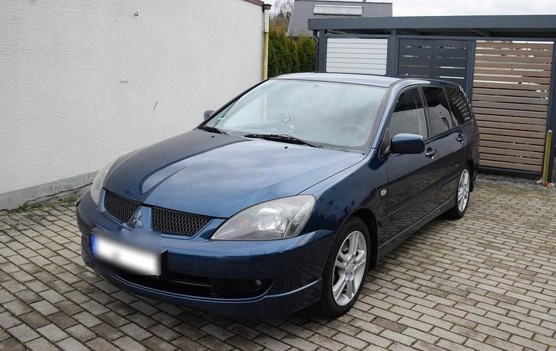Blau Gebraucht 2006 Mitsubishi Lancer Kombi | 2.700 € (Fairer Preis) - Bild 1/4