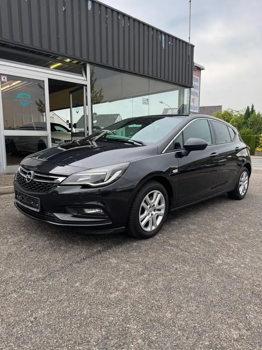 Gebraucht Opel Astra Dynamic 110 PS (80 kW) 2016 Schwarz Limousine