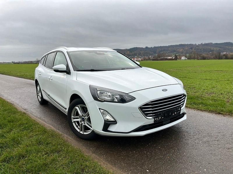 Gebraucht Ford Focus Cool & Connect 120 PS (88 kW) 2020 Weiß Kombi