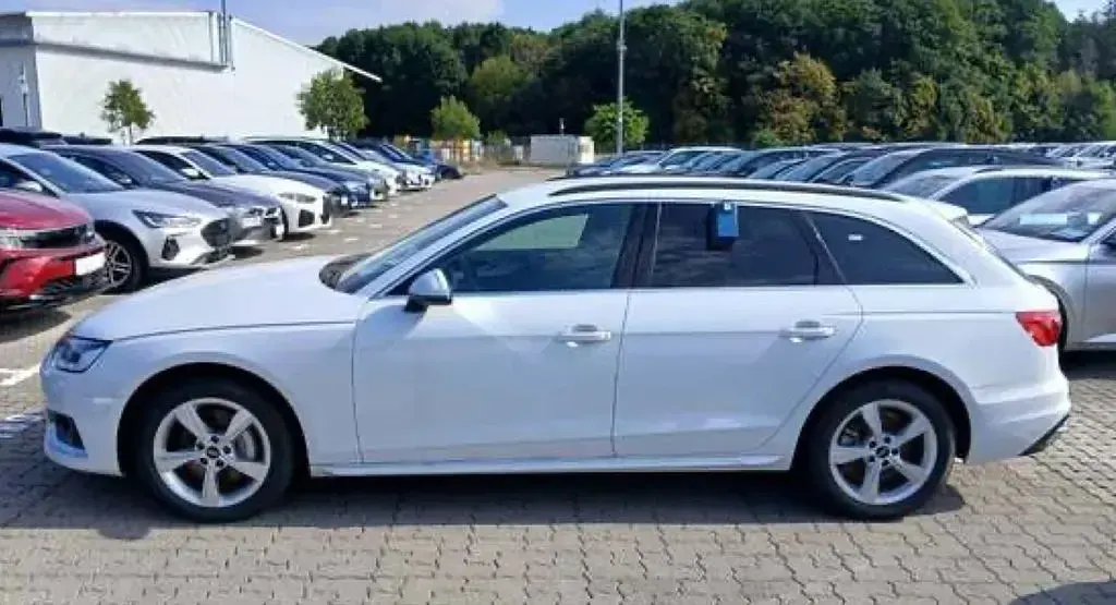 Gebraucht Audi A4 Advanced 204 PS (150 kW) 2024 Weiß Kombi