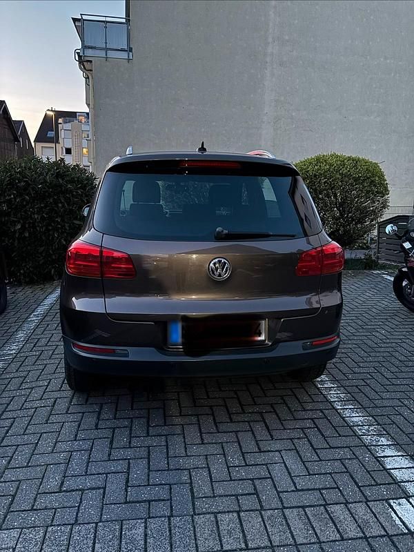 Gebraucht VW Tiguan Life 90 PS (66 kW) 2013 Braun SUV