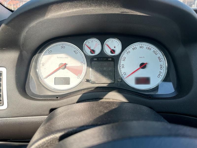 Gebraucht Peugeot 307 CC 140 PS (102 kW) 2005 Schwarz Cabrio