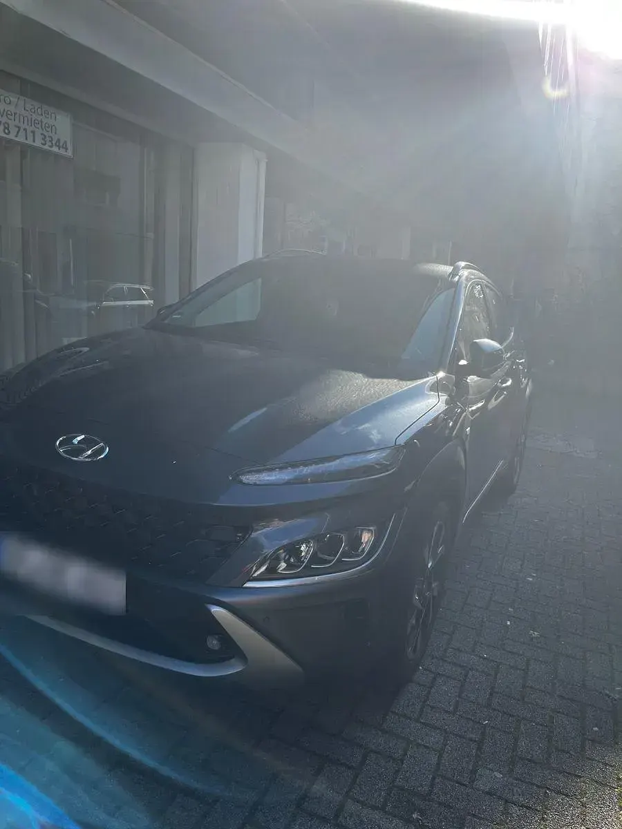 Gebraucht Hyundai Kona Prime 120 PS (88 kW) 2021 Schwarz SUV