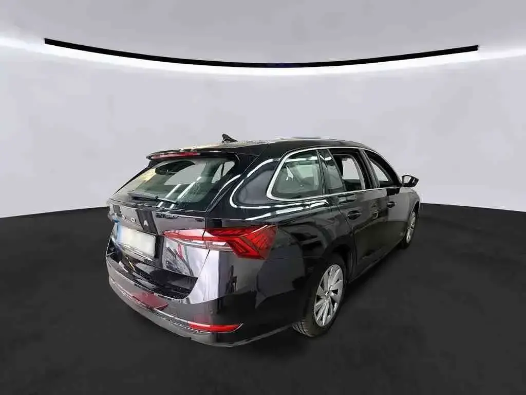 Gebraucht Skoda Octavia Style 150 PS (110 kW) 2024 Blackmagic perleffekt Kombi