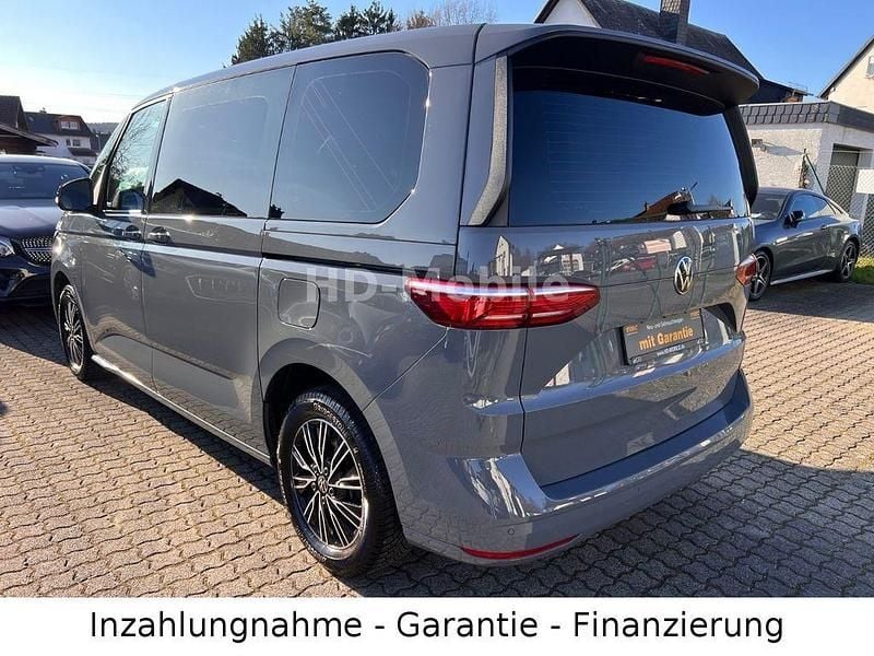 Gebraucht VW Multivan 150 PS (110 kW) 2023 Grau Van