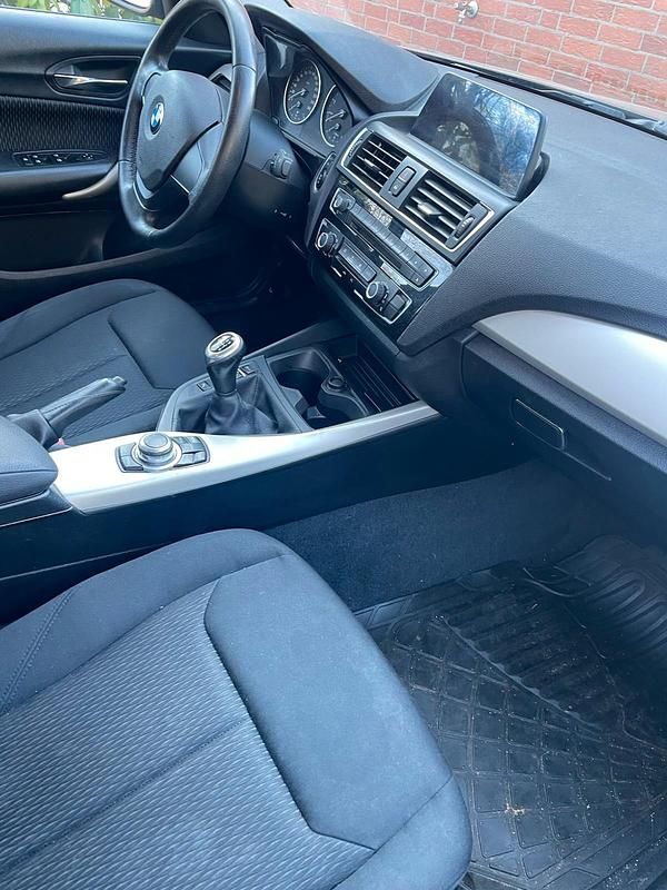 Gebraucht BMW 116 109 PS (80 kW) 2015 Schwarz Kleinwagen