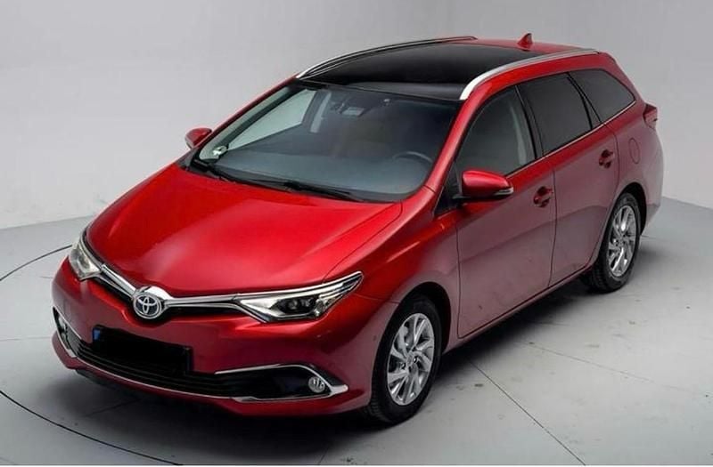 Gebraucht Toyota Auris Hybrid 130 PS (95 kW) 2015 Rot Kombi