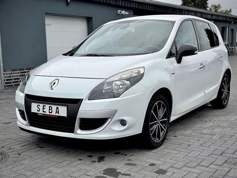 Gebraucht Renault Scénic III Bose Edition 110 PS (80 kW) 2011 Weiß Van / Kleinbus