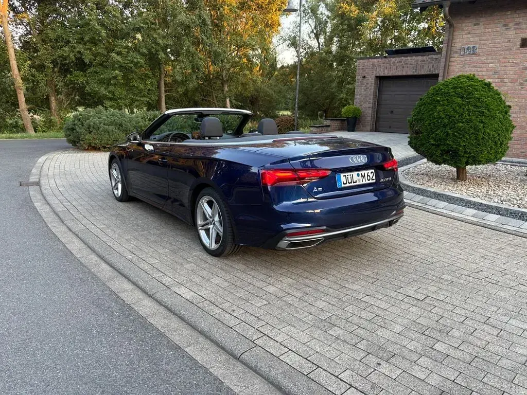 Gebraucht Audi A5 Cabriolet Sport 190 PS (139 kW) 2020 Blau Cabrio