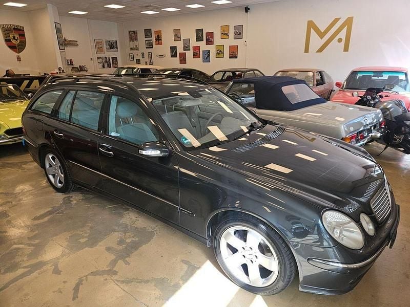 Grau Gebraucht 2005 Mercedes E270 Kombi | 3.987 € (Fairer Preis) - Bild 1/4