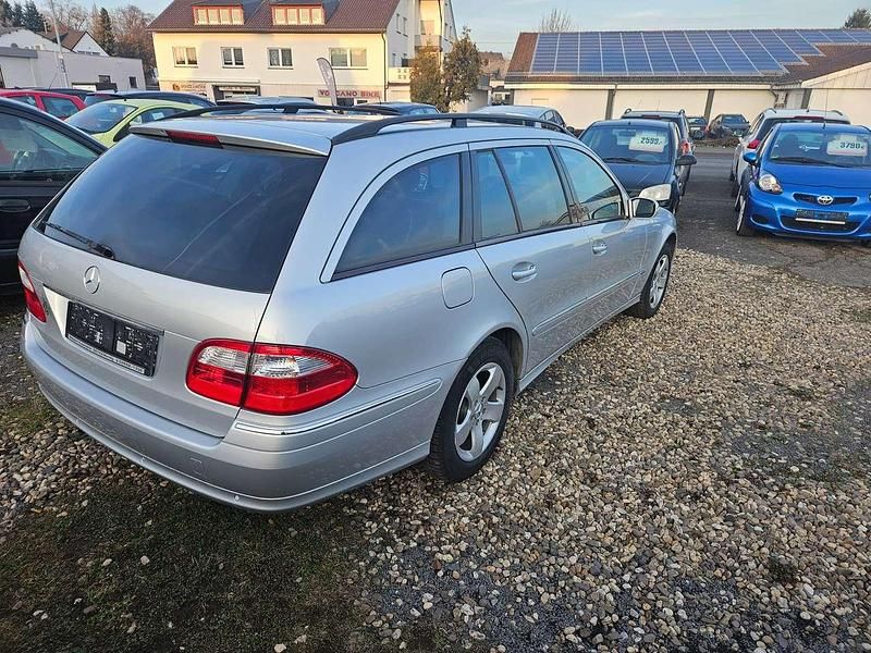 Gebraucht Mercedes E280 190 PS (139 kW) 2006 Iridiumsilber  metalliclack Kombi