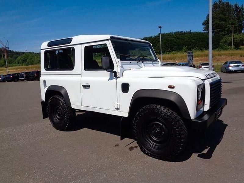 Gebraucht Land Rover Defender 122 PS (89 kW) 2013 Weiß Kombi