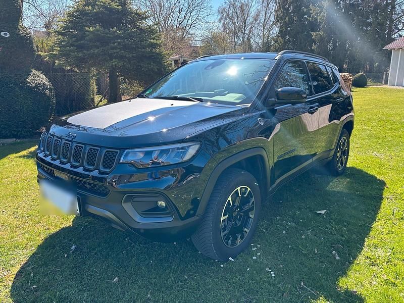 Gebraucht Jeep Compass 179 PS (131 kW) 2022 Schwarz SUV