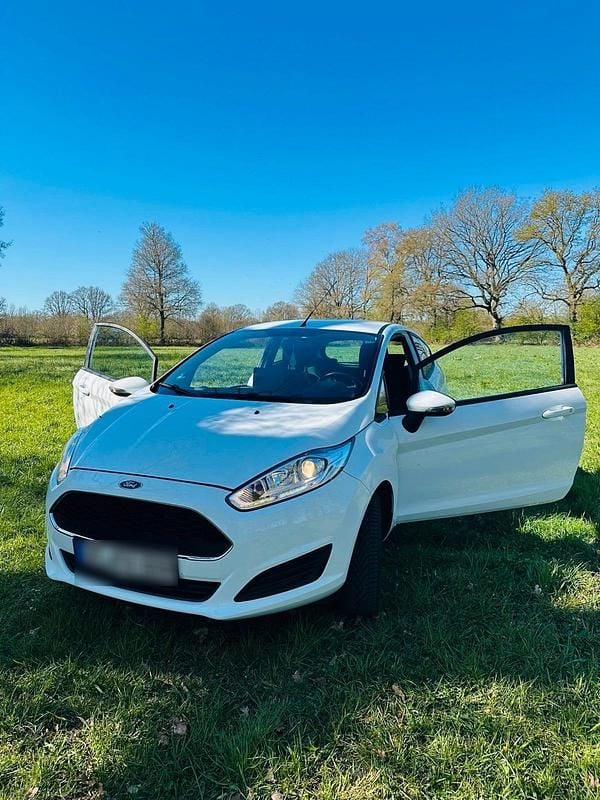 Second-hand Ford Fiesta 69 CP (50 kW) 2017 Alb Hatchback