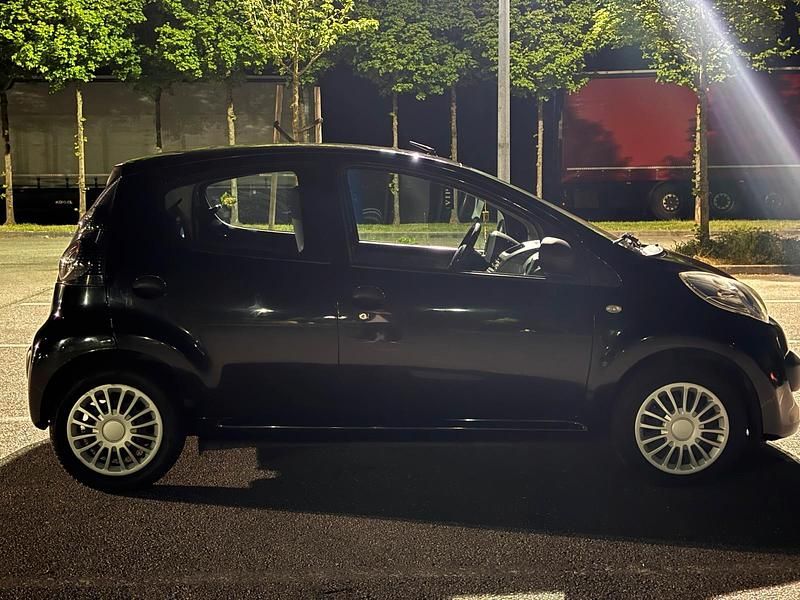 Gebraucht Citroën C1 68 PS (50 kW) 2008 Schwarz Kleinwagen