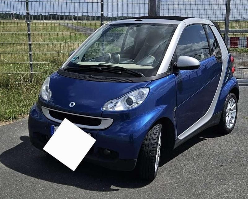 Blau Gebraucht 2010 Smart ForTwo Cabrio Cabrio | 2.999 € (Guter Preis) - Bild 1/4