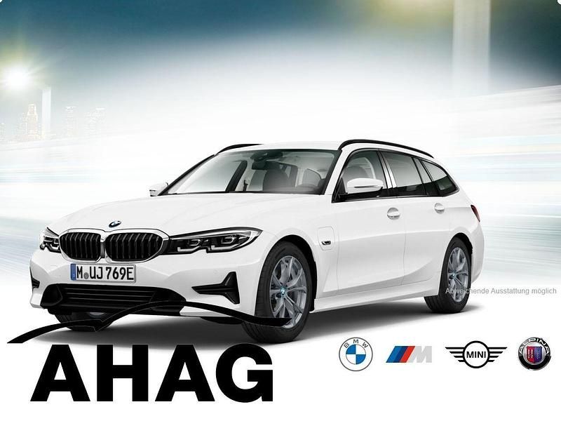 Gebraucht BMW 330e Efficient Dynamics 252 PS (185 kW) 2022 Schwarz Kombi