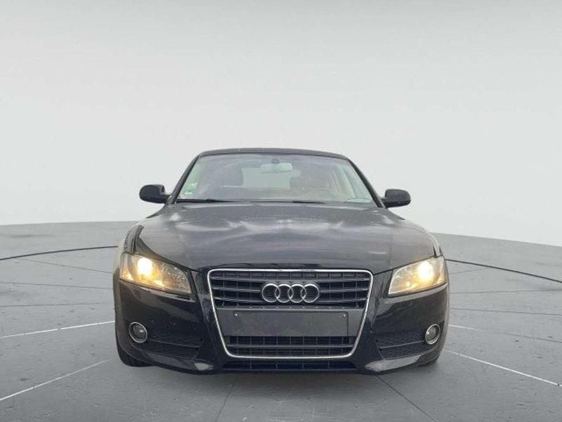 Brillantschwarz Gebraucht 2011 Audi A5 Coupé | 5.450 € - Bild 1/4