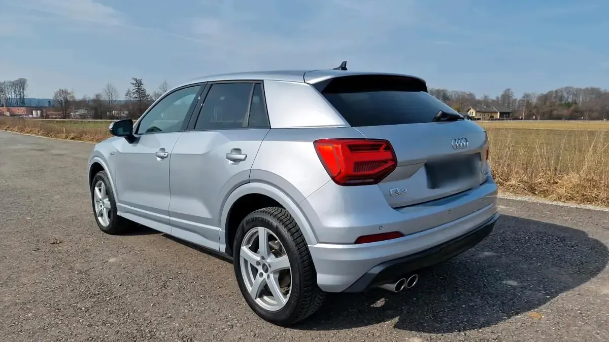 Gebraucht Audi Q2 S-Line 190 PS (139 kW) 2019 Grau SUV