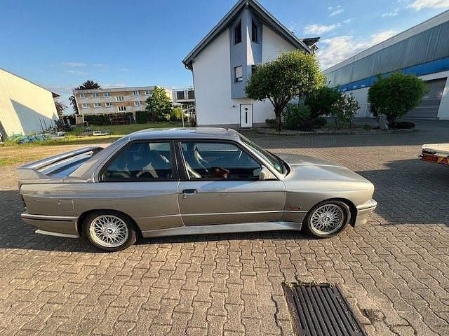 Gebraucht BMW M3 194 PS (142 kW) 1987 Silber Limousine