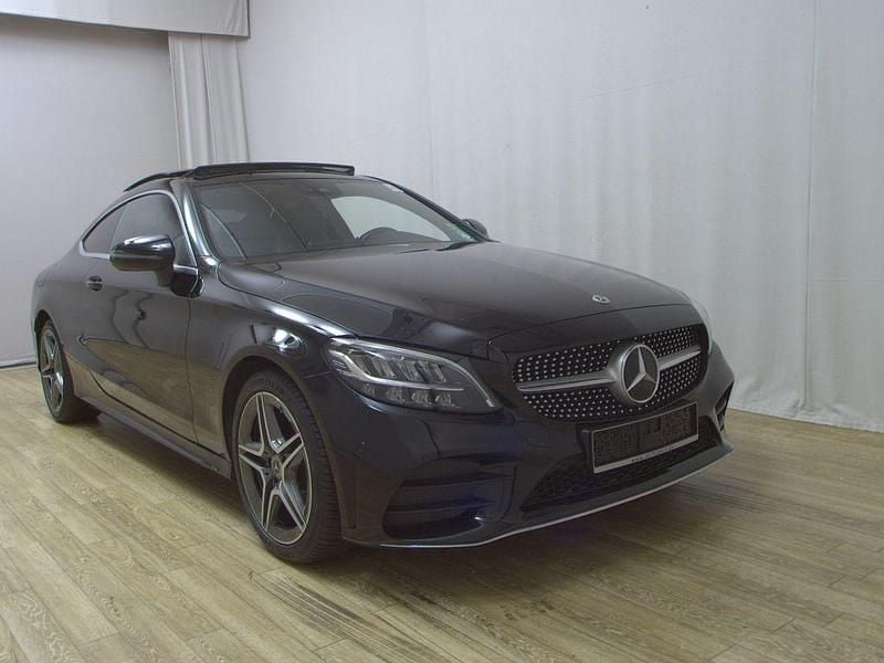 Gebraucht Mercedes C180 AMG line 156 PS (114 kW) 2022 Schwarz uni Coupé