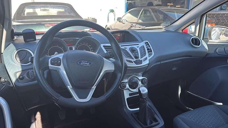 Gebraucht Ford Fiesta Titanium 82 PS (60 kW) 2009 Other Kleinwagen