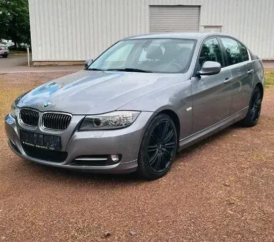 Brugt BMW 320 184 HK (135 kW) 2011 Grå Sedan