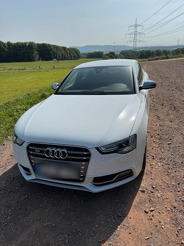 Weiß Gebraucht 2016 Audi S5 S-Line Limousine | 26.900 € (Fairer Preis) - Bild 1/4