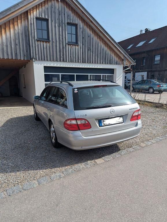 Gebraucht Mercedes E200 Elegance 163 PS (119 kW) 2003 Silber Kombi