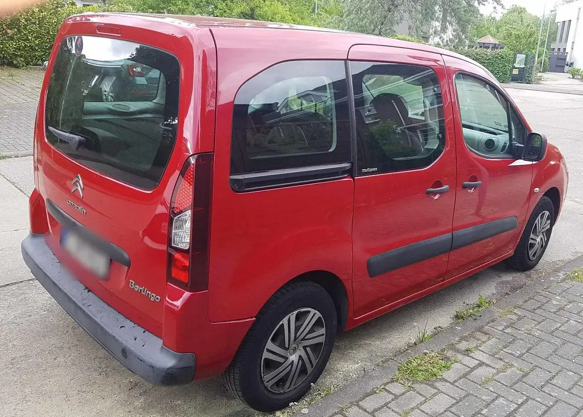 Gebraucht Citroën Berlingo Tendance 98 PS (72 kW) 2012 Rot Van / Kleinbus
