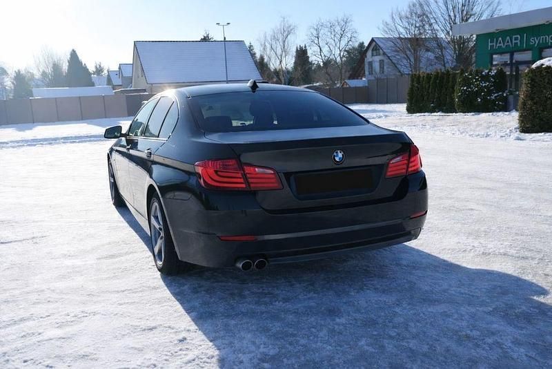 Gebraucht BMW 530 258 PS (189 kW) 2011 Schwarz Limousine