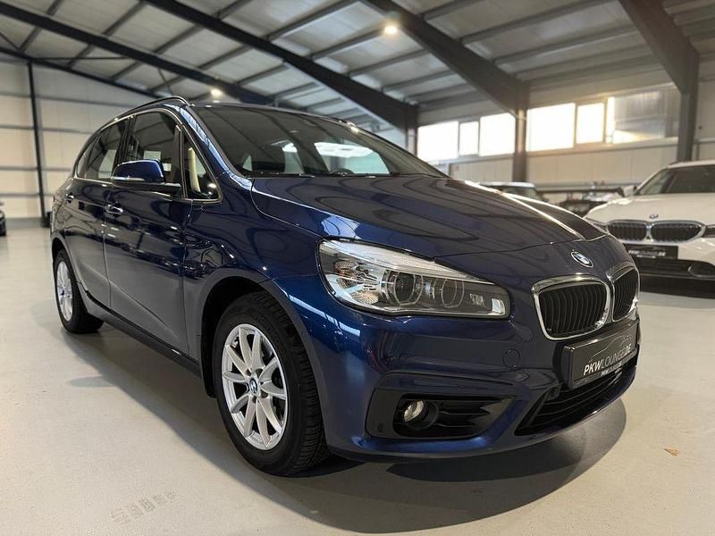 Blau Gebraucht 2018 BMW 218 Active Tourer Advantage Van / Kleinbus | 16.980 € (Guter Preis) - Bild 1/4