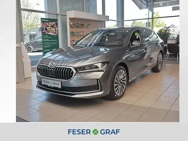 Graphitegrau Neu 2025 Skoda Superb Kombi | 41.800 € (Fairer Preis) - Bild 1/4