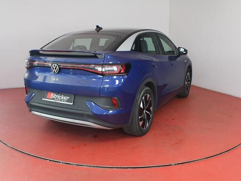 Gebraucht VW ID.5 Pro Performance 150 kW (204 PS) 2023 Blue dusk metallic schwarz (metallic) SUV