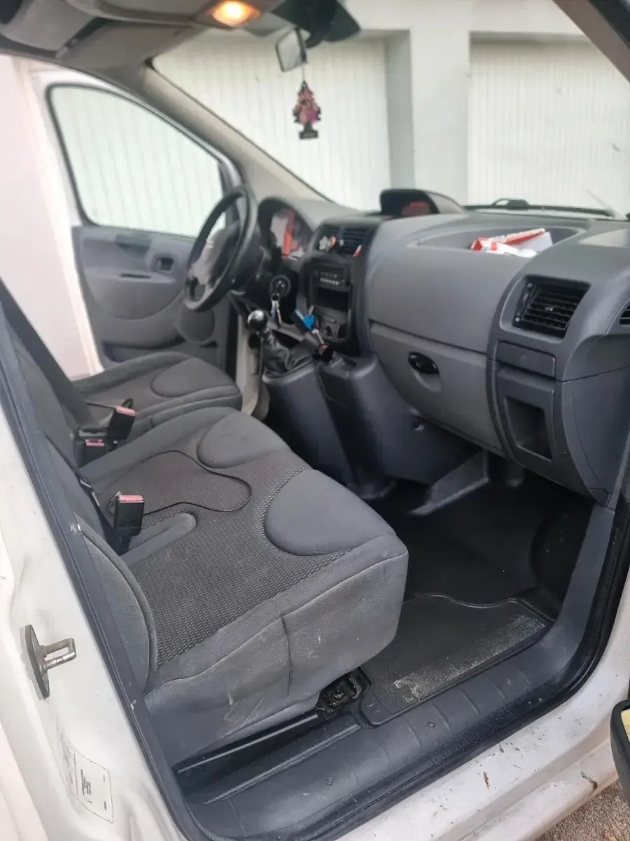 Używany Citroën Jumpy 90 KM (66 kW) 2009 Biały Minivan